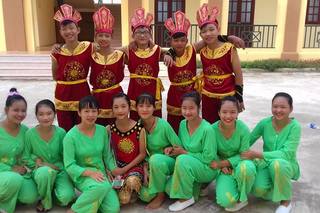 <a href="/thcskhanhhoa/tin-tuc-su-kien/hoat-dong-doan-doi" title="Chương trình &quot; Xuân ấm áp, Tết yêu thương&quot;" rel="dofollow">Hoạt động ngoài giờ lên lớp</a>